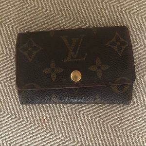 Louis Vuitton 6 Key Holder